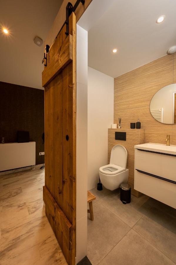 Zen-Bungalow No 4 Met Sauna En Hottub Rheezerveen Esterno foto